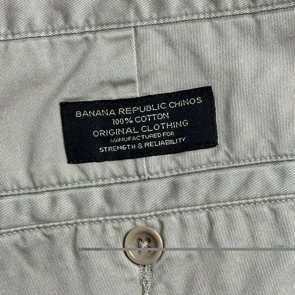 Banana Republic Mens 34R Pleated Chino Shorts Beige Casual Preppy EUC